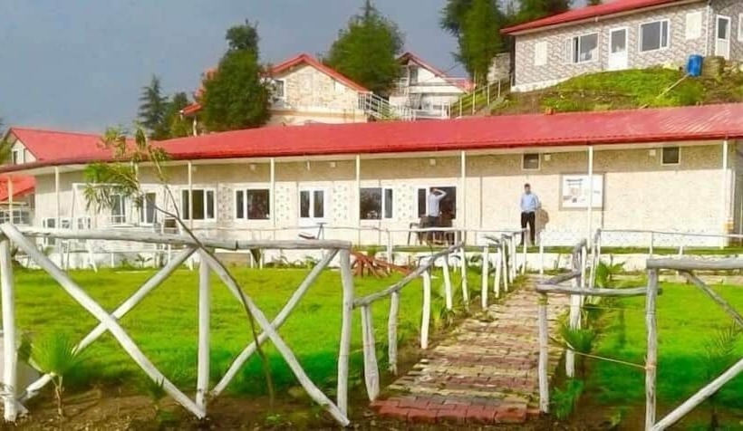 호텔 Kvr Clarks Inn, Kufri