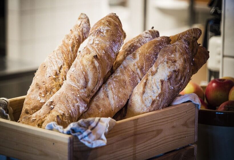 Отель L Karingon