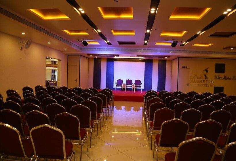 בית מלון כפרי Le Moshe Inn