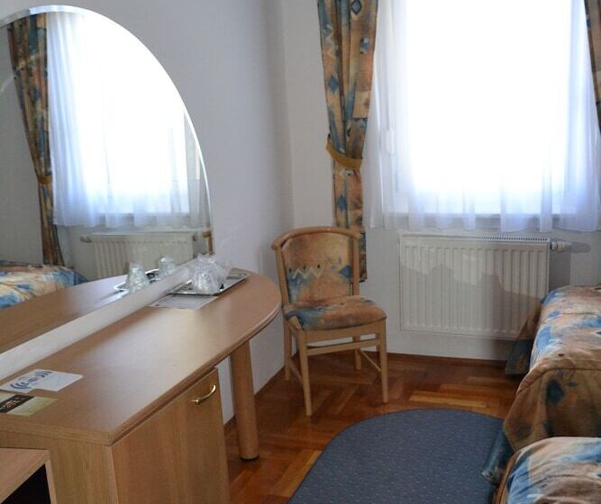 호텔 Leier Business