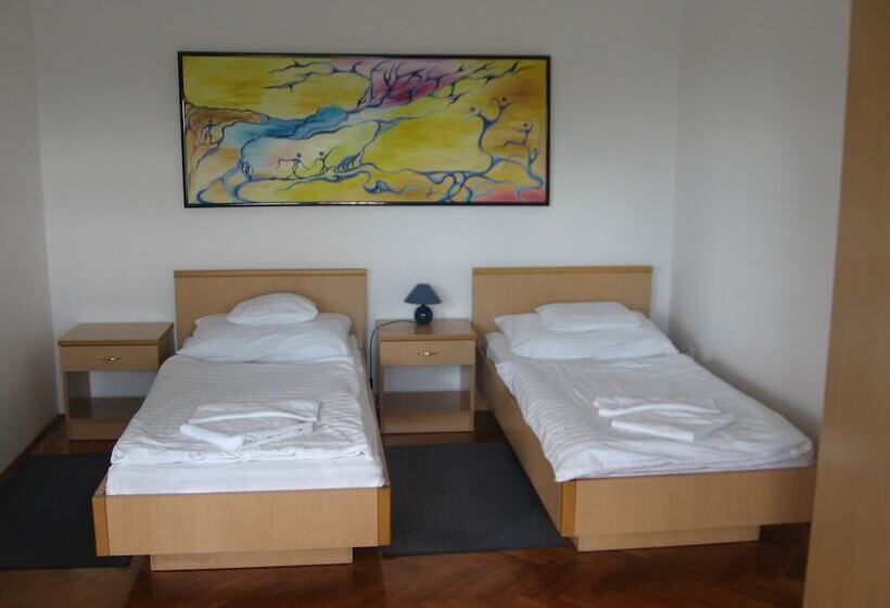 호텔 Leier Business