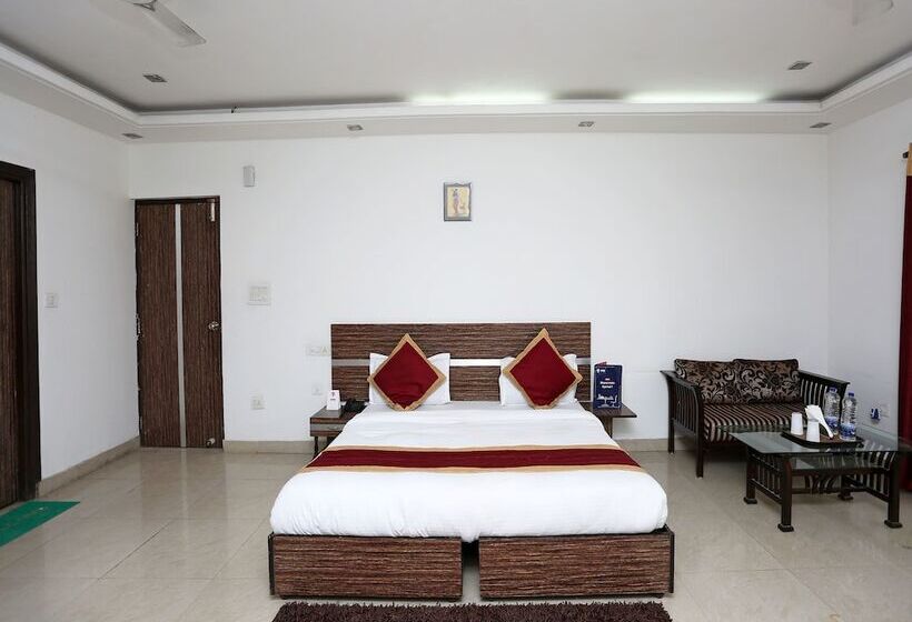 בית מלון כפרי Lotus Park Gurgaon