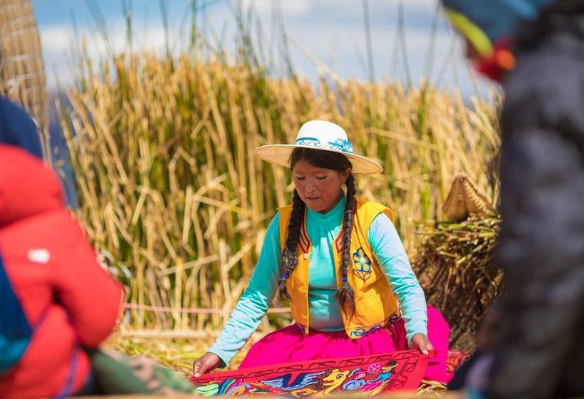 Отель Luquina Utama Lodge