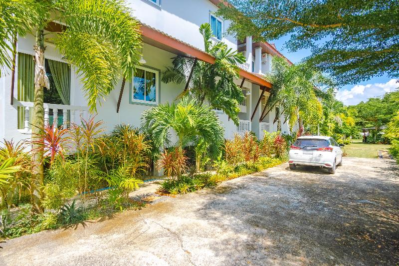 Отель Maikhao Beach Residence