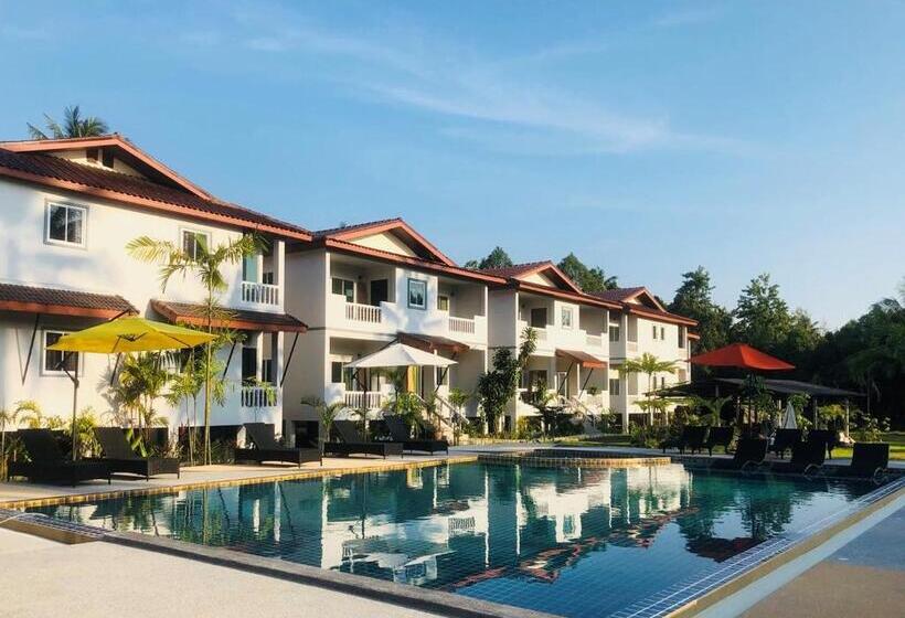 Отель Maikhao Beach Residence