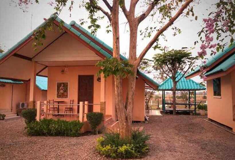 בית מלון כפרי Mourakot Resort