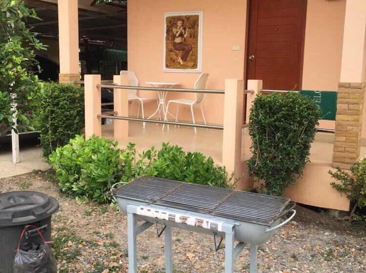 בית מלון כפרי Mourakot Resort