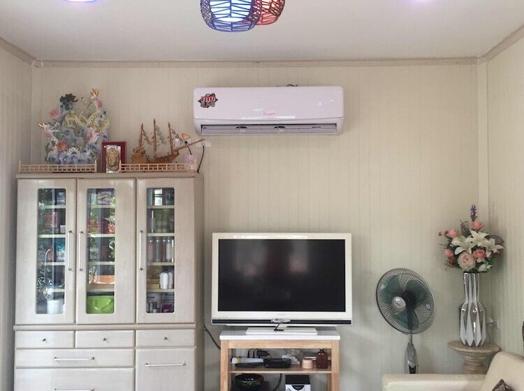 בית מלון כפרי Mourakot Resort