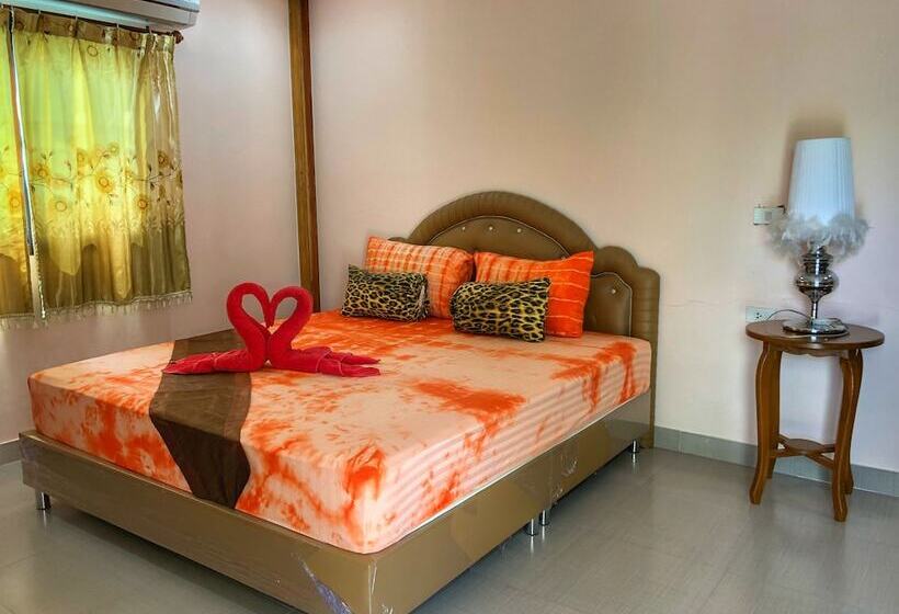 هتل Mourakot Resort