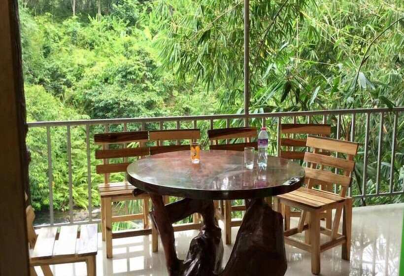 Отель Nhancumphon