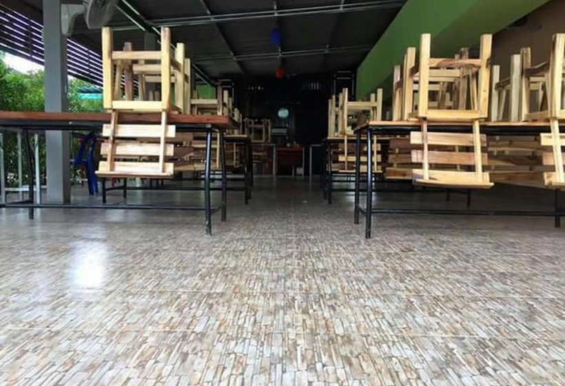 Отель Nhancumphon