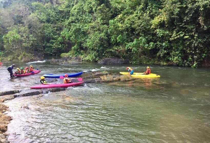 Отель Nhancumphon