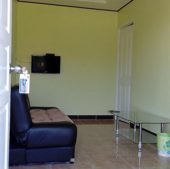 בית מלון כפרי Onanong Resort