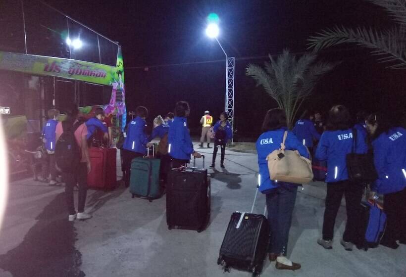 בית מלון כפרי Onanong Resort