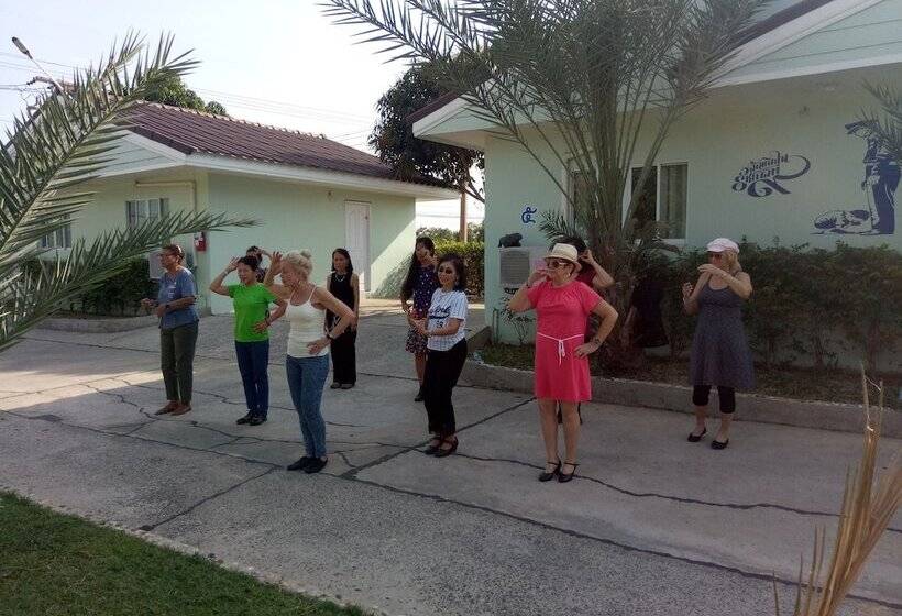 בית מלון כפרי Onanong Resort