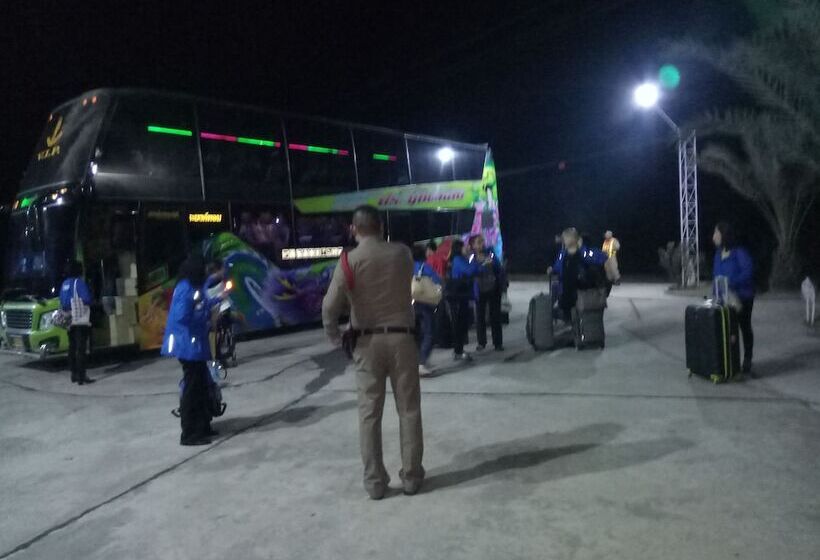 בית מלון כפרי Onanong Resort