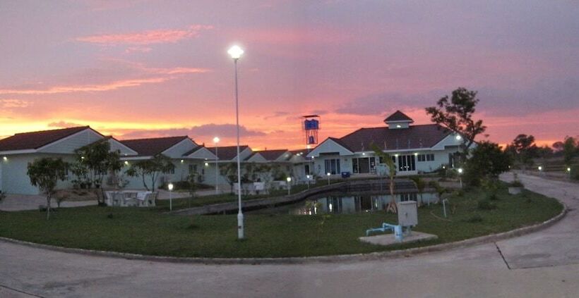 בית מלון כפרי Onanong Resort