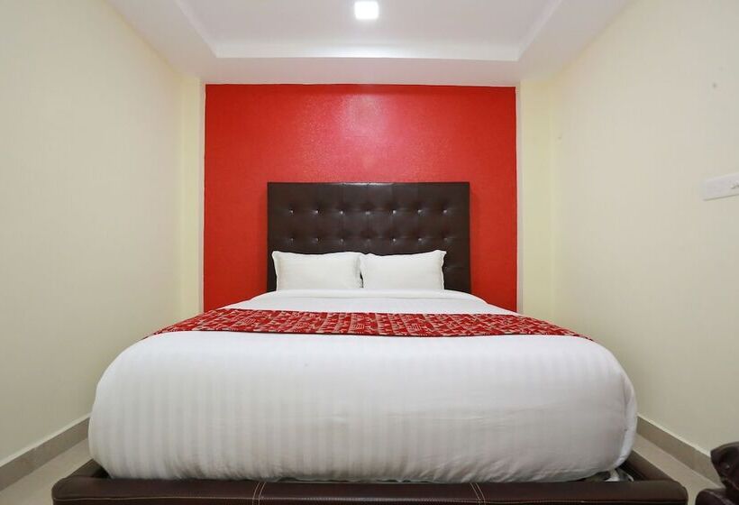 Отель Oyo 10149 Noor Residency