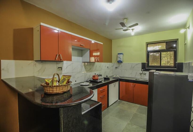 Отель Oyo 10402 Home 4bhk Villa Panjim Old Goa Highway