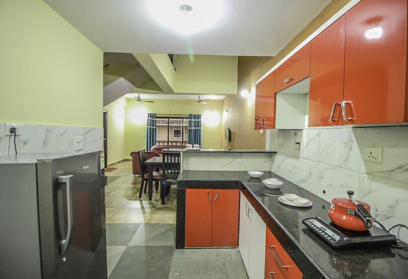 Отель Oyo 10402 Home 4bhk Villa Panjim Old Goa Highway