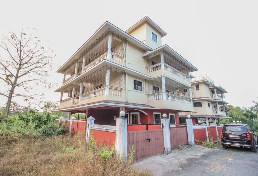 Отель Oyo 10402 Home 4bhk Villa Panjim Old Goa Highway