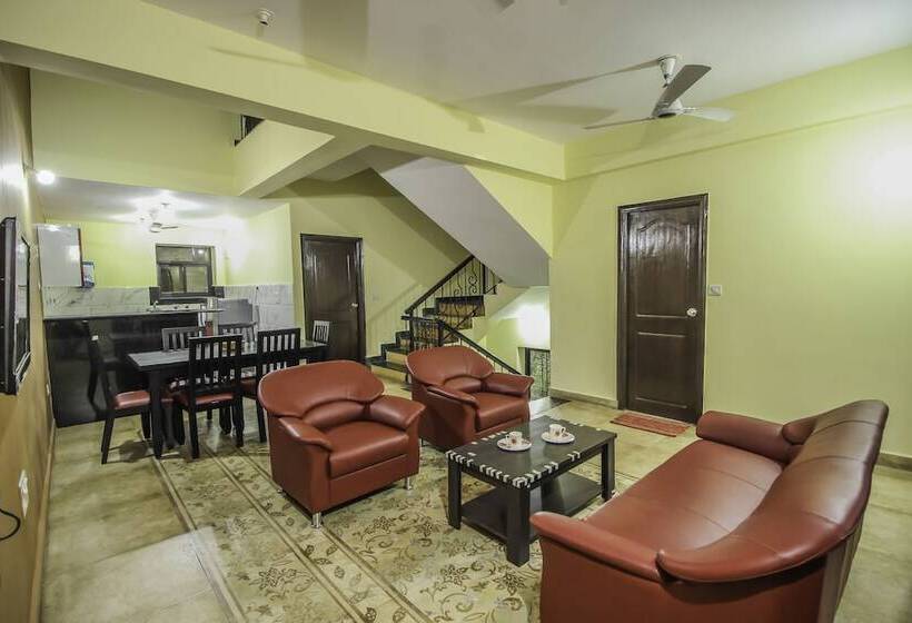 Отель Oyo 10402 Home 4bhk Villa Panjim Old Goa Highway