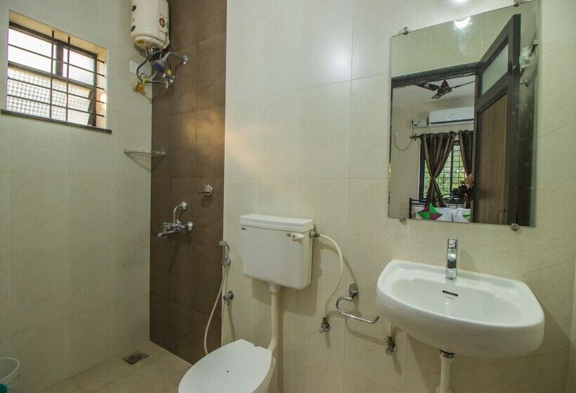 ホテル Oyo Home 11349 Sunlit 2bhk