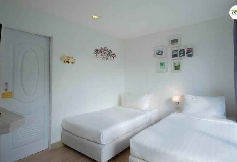 בית מלון כפרי Phukaew Resort & Adventure Park