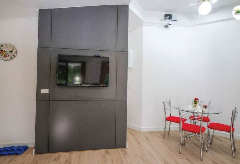 בית מלון כפרי Phukaew Resort & Adventure Park