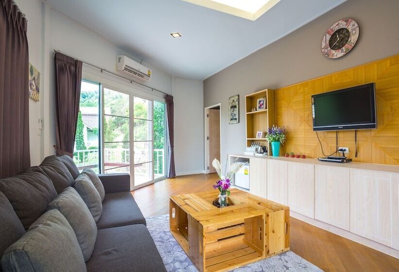 בית מלון כפרי Phukaew Resort & Adventure Park