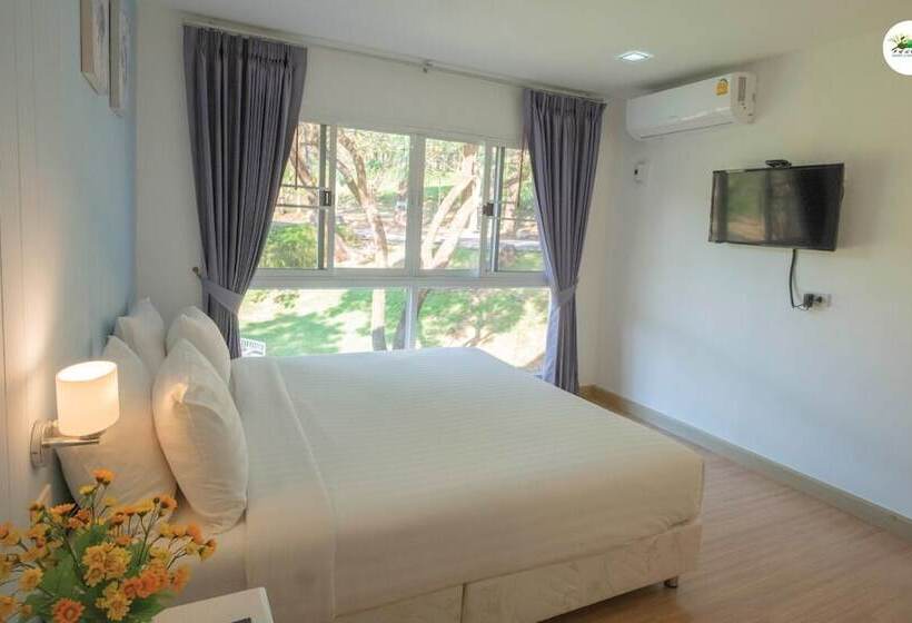 בית מלון כפרי Phukaew Resort & Adventure Park