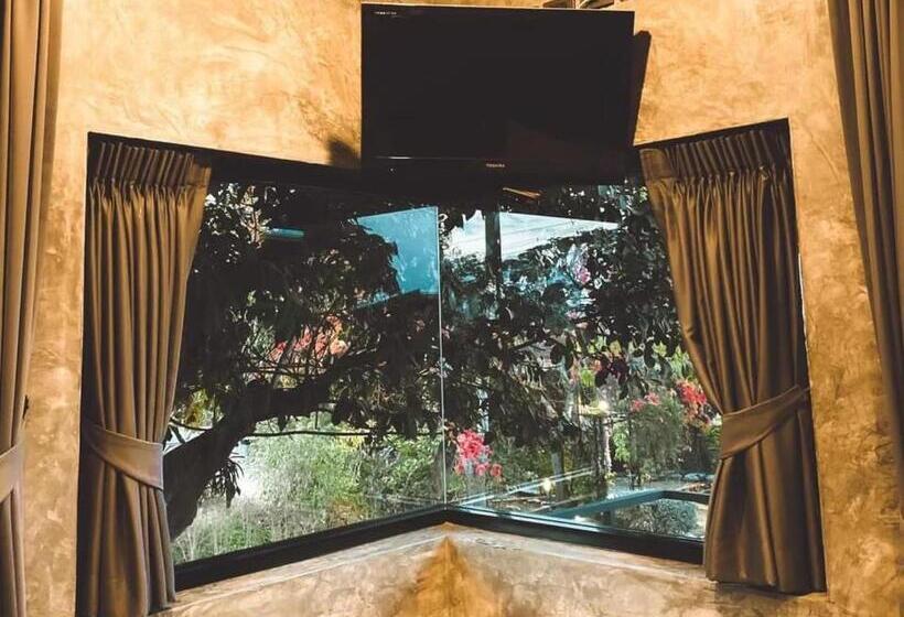 בית מלון כפרי Phuwadee Resort Khao Yai