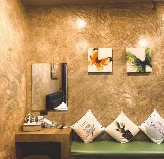 בית מלון כפרי Phuwadee Resort Khao Yai