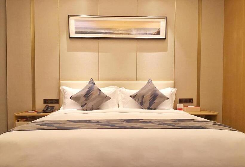 فندق Ramada Plaza By Wyndham Dongxing City Center