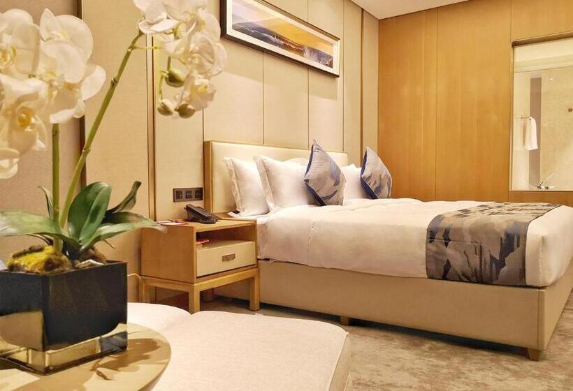 فندق Ramada Plaza By Wyndham Dongxing City Center