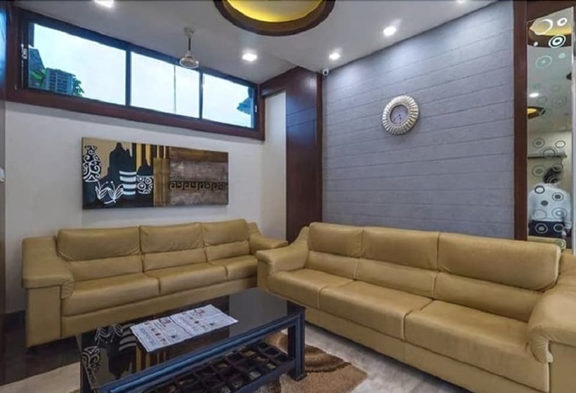 בית מלון כפרי Royal Oak