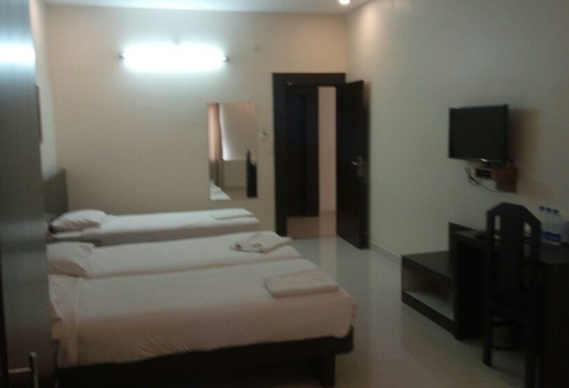 בית מלון כפרי Royal Oak