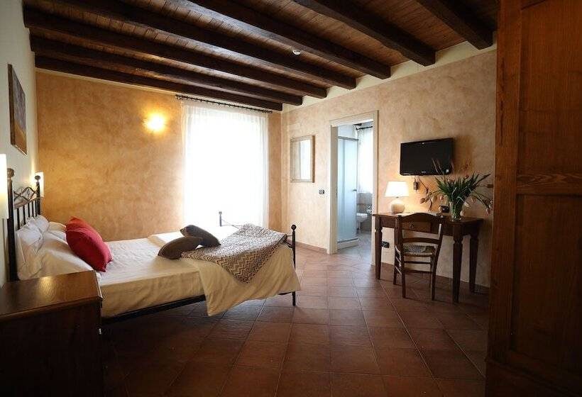 בית מלון כפרי Agriturismo Creta Rossa