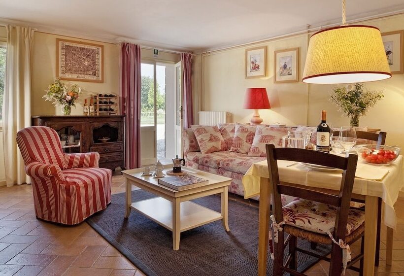 교외 호텔 Agriturismo La Montecchia