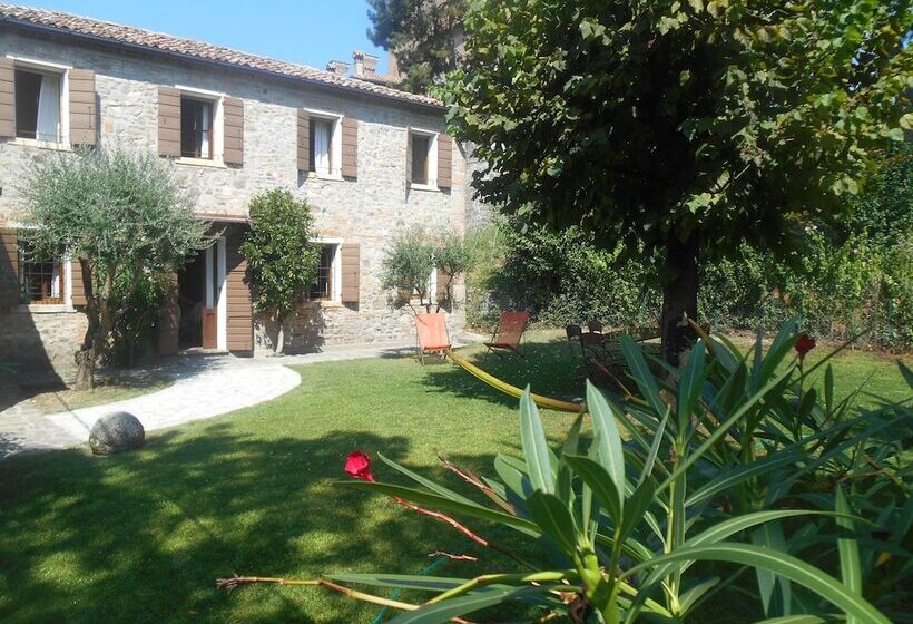 교외 호텔 Agriturismo La Montecchia