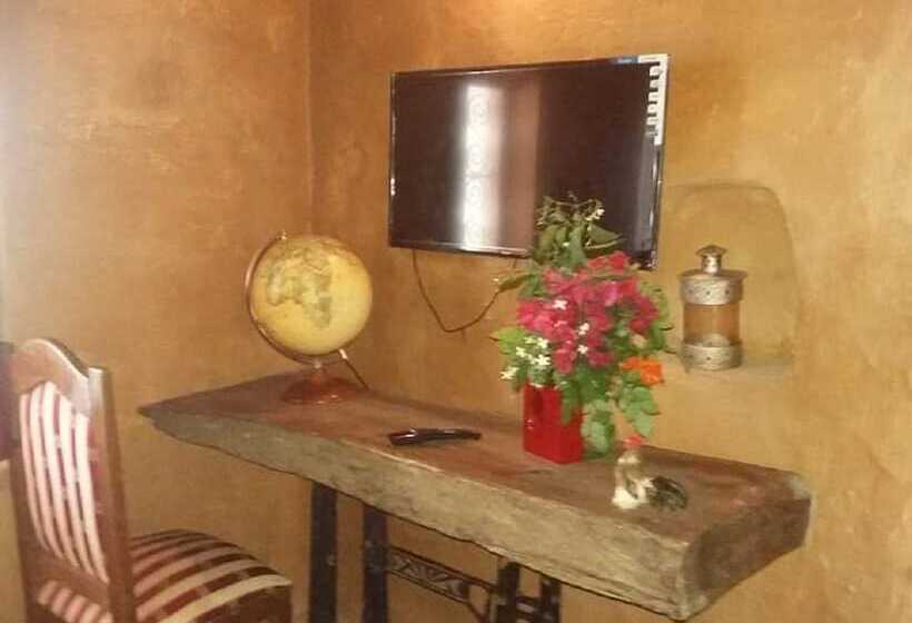 فندق ريفى Zembretta Farm Zembrettita