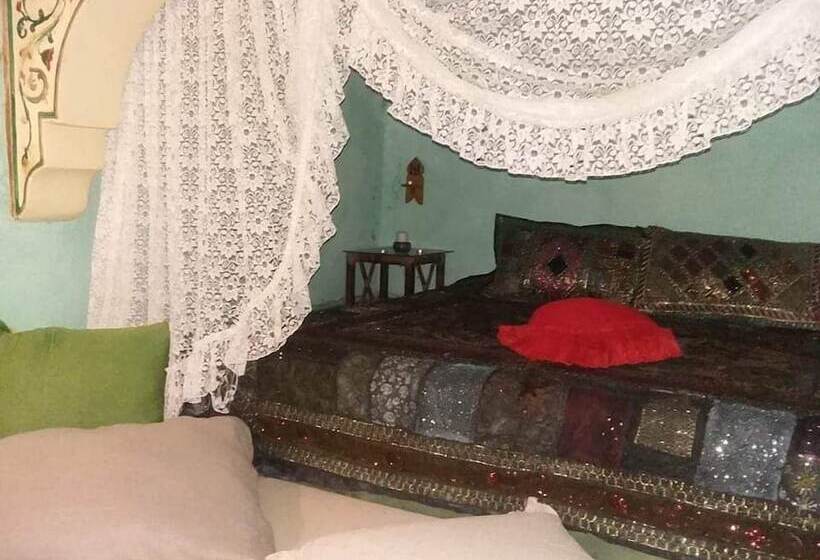 فندق ريفى Zembretta Farm Zembrettita