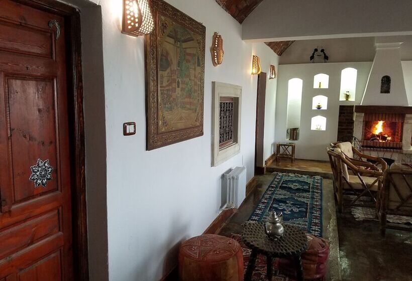 فندق ريفى Zembretta Farm Zembrettita