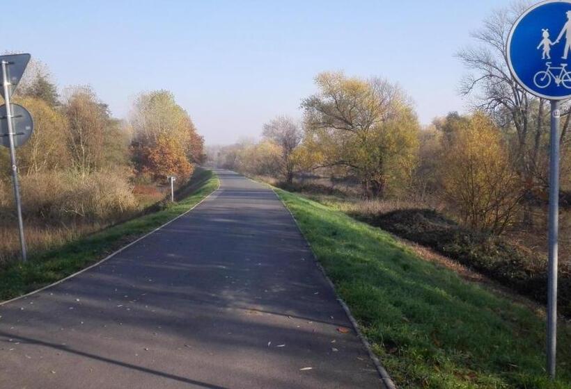 Сельский отель Zoopark Zelčín