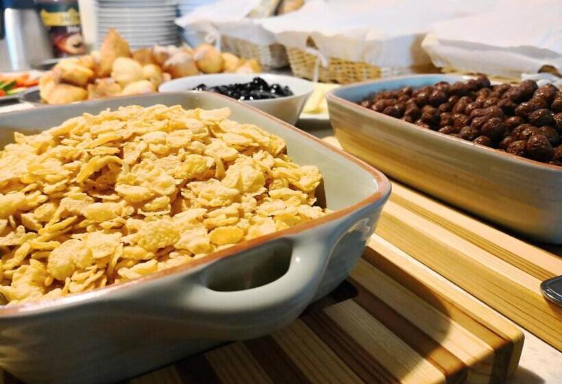 Сельский отель Zoopark Zelčín