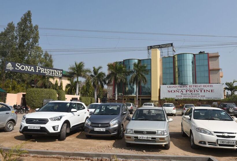 Отель Sona Pristine