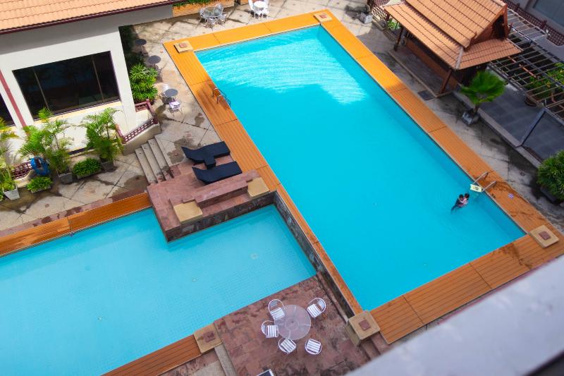 Отель Songphanburi