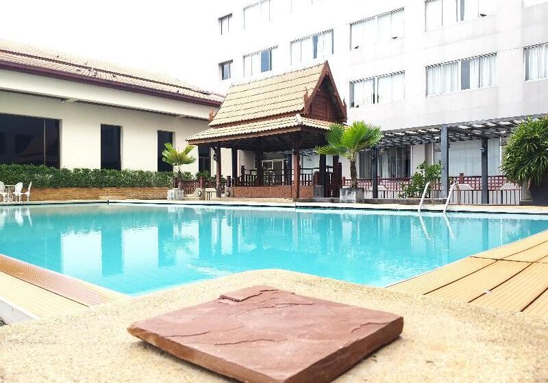 Отель Songphanburi