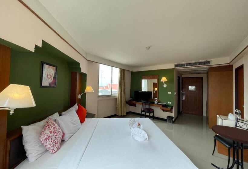 Отель Songphanburi