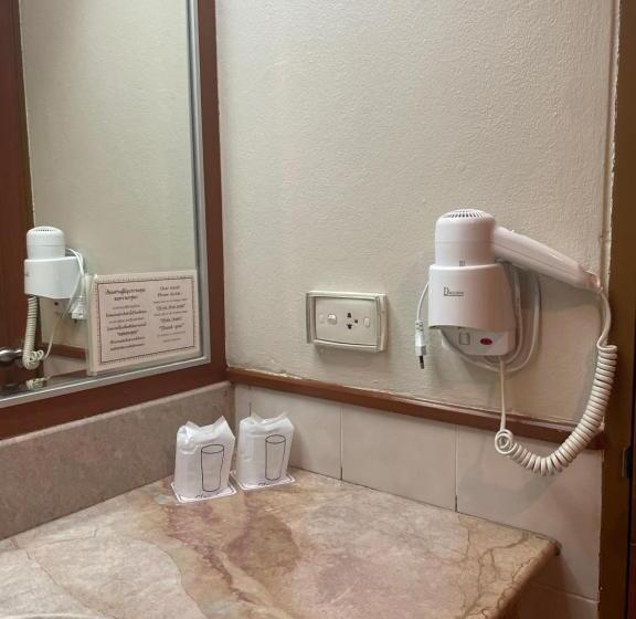 Отель Songphanburi